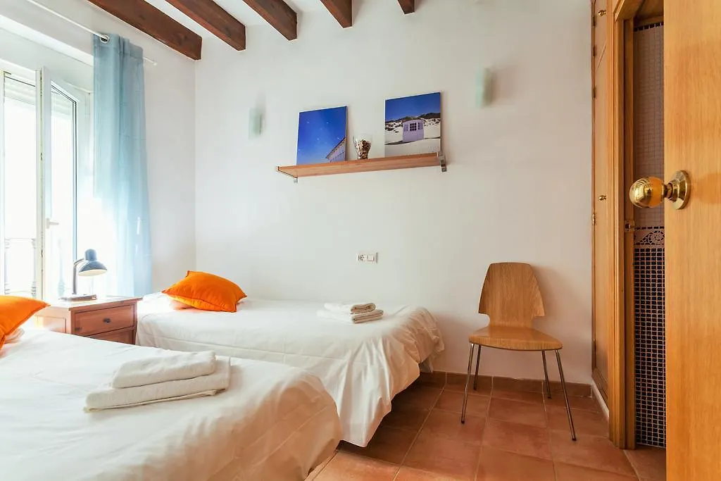 Hostly Sierpes 2 Center-Fibre-Parking Optional-Cless Apartment Seville
