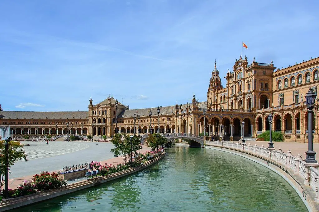 Hostly Sierpes 2 Center-Fibre-Parking Optional-Cless Apartment Seville