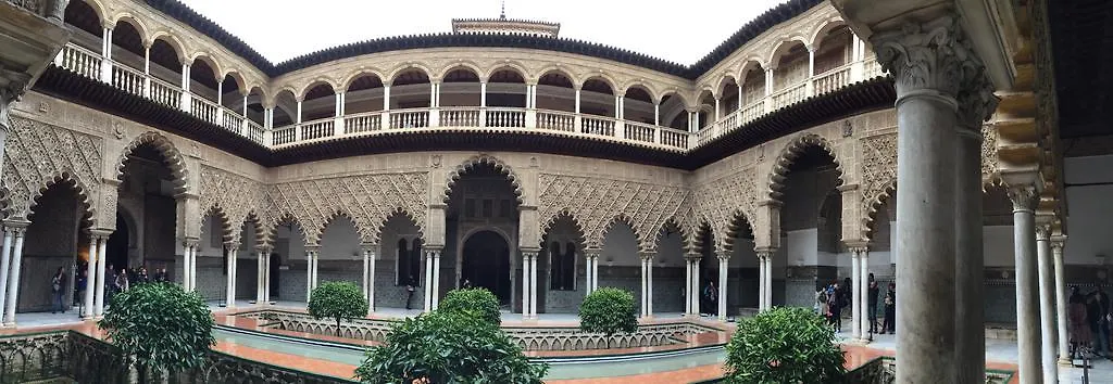 Hostly Sierpes 2 Center-Fibre-Parking Optional-Cless Apartment Seville